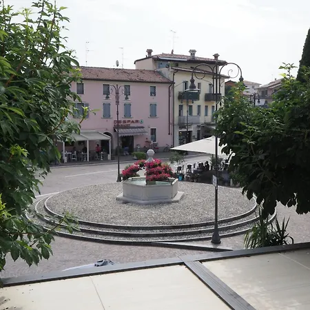 Alojamento de Acomodação e Pequeno-almoço Relais Dogana Moniga del Garda